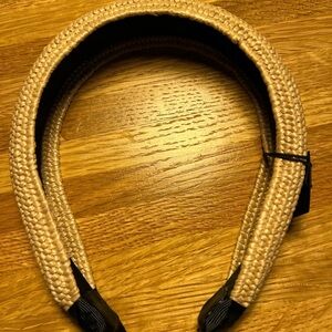 Noir headband